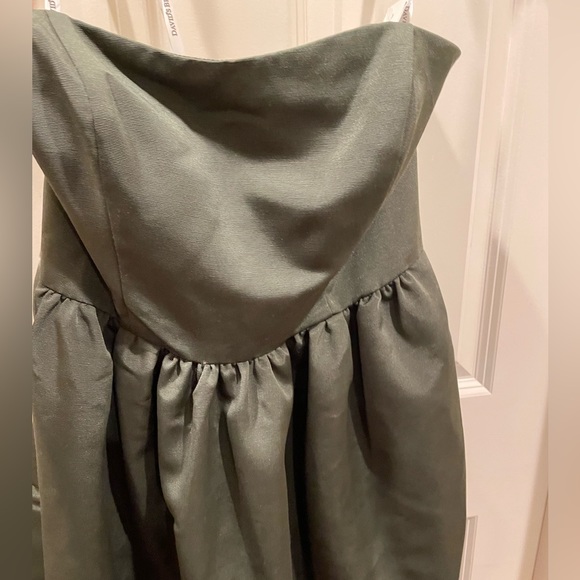 Olive green 14 strapless formal David’s Bridal dress bridesmaid or music concert - Picture 3 of 4